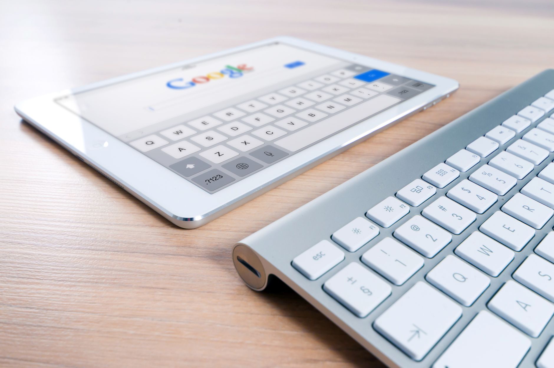 SEO for Blogs in 2026: Rank Without Chasing Volume